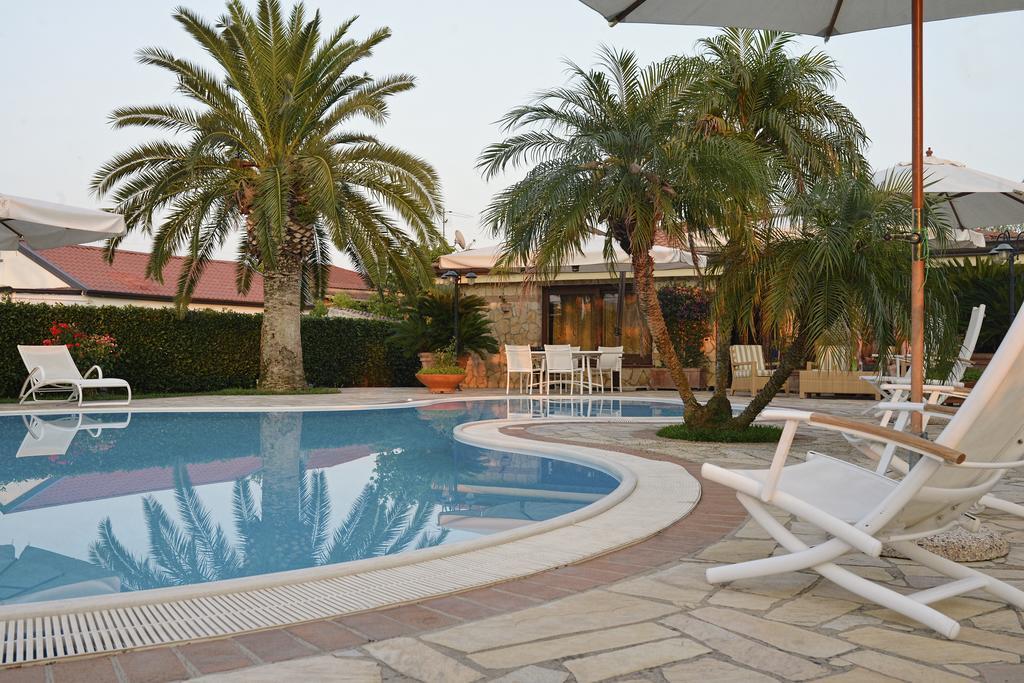 Complesso Turistico Ricettivo L'Oasi Del Golfo Di Salerno Apartment Battipaglia Bagian luar foto