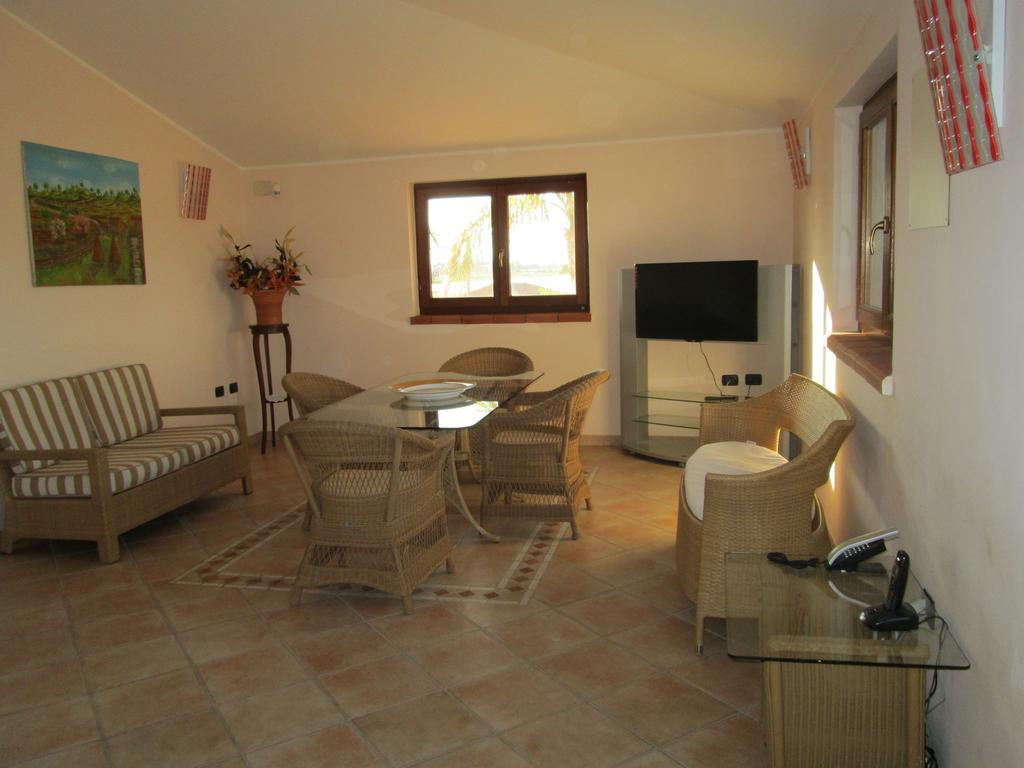 Complesso Turistico Ricettivo L'Oasi Del Golfo Di Salerno Apartment Battipaglia Bagian luar foto