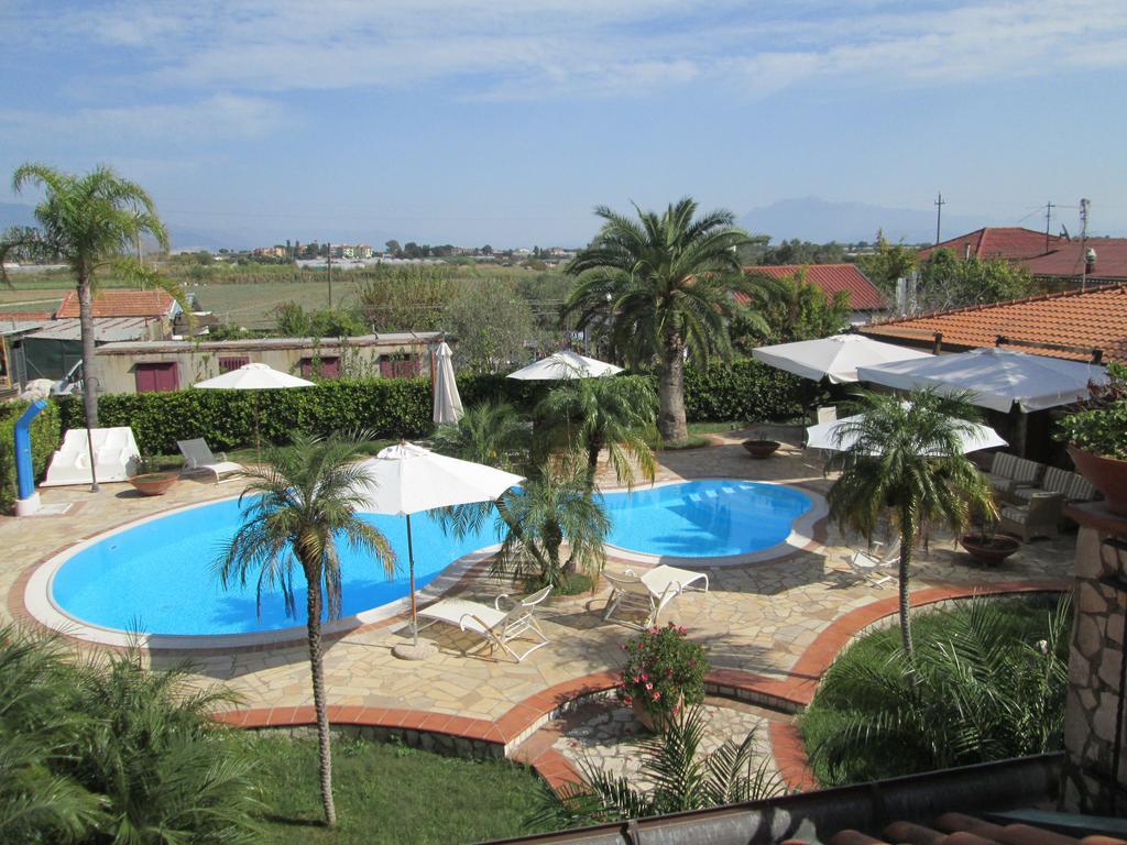 Complesso Turistico Ricettivo L'Oasi Del Golfo Di Salerno Apartment Battipaglia Bagian luar foto