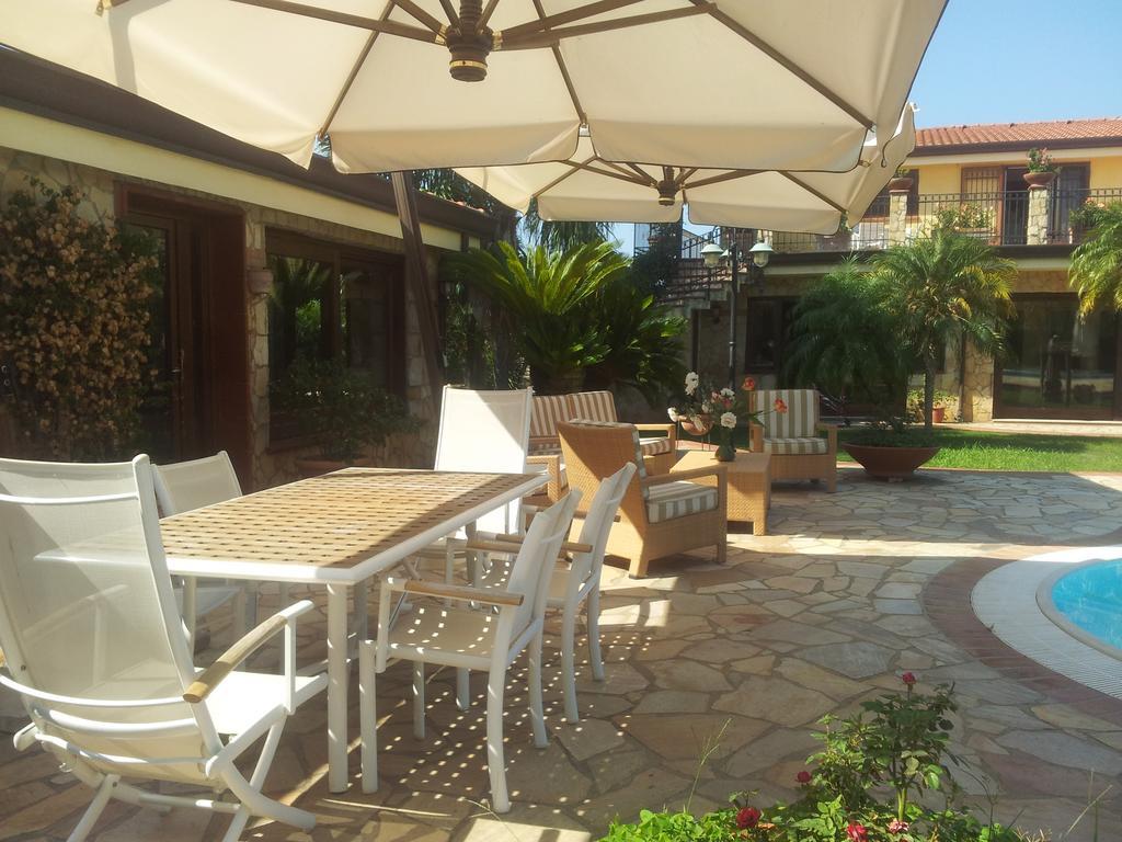 Complesso Turistico Ricettivo L'Oasi Del Golfo Di Salerno Apartment Battipaglia Bagian luar foto