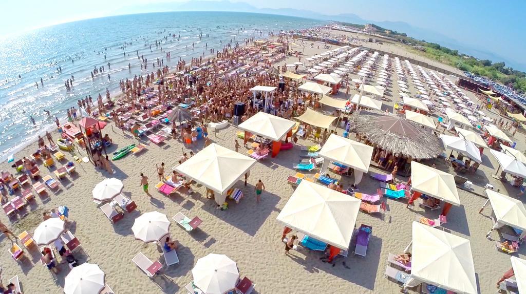 Complesso Turistico Ricettivo L'Oasi Del Golfo Di Salerno Apartment Battipaglia Bagian luar foto