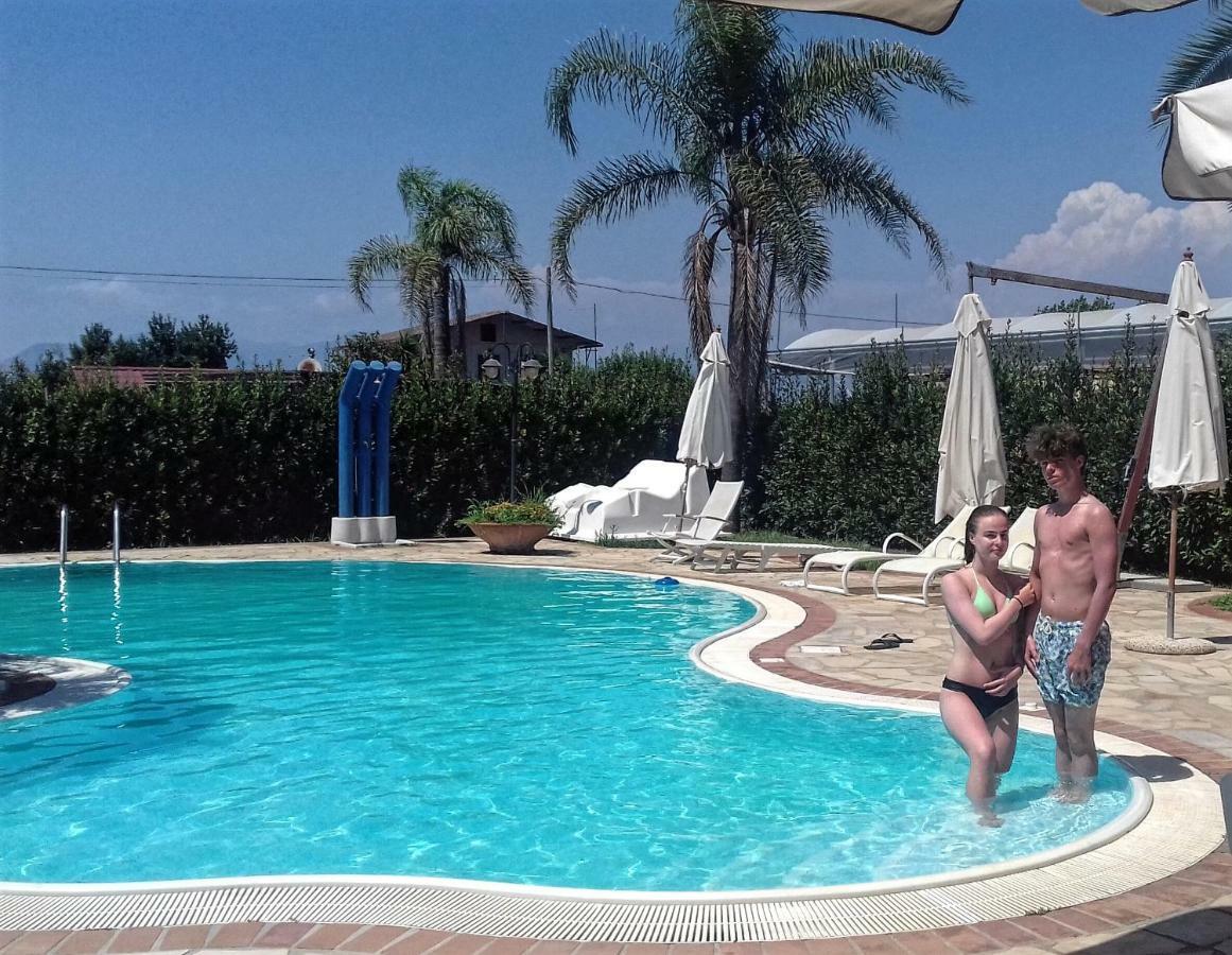 Complesso Turistico Ricettivo L'Oasi Del Golfo Di Salerno Apartment Battipaglia Bagian luar foto